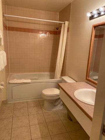 Western Budget Motel West เรดเดียร์ ภายนอก รูปภาพ